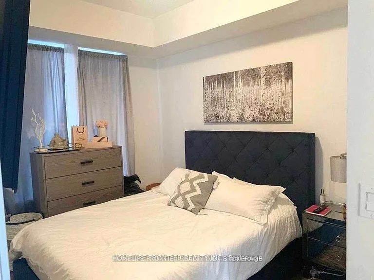 525 Adelaide St W #Penthouse 25 — Photo 9