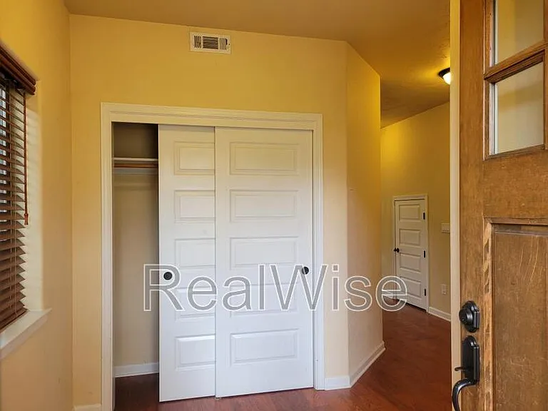 1789 SE Hill Park Pl — Photo 8