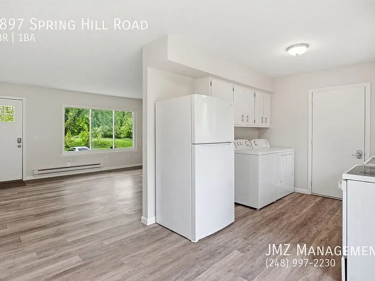2897 Spring Hill Dr — Photo 6