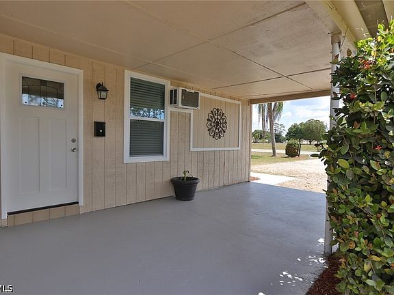 3rd image of 11 California Rd