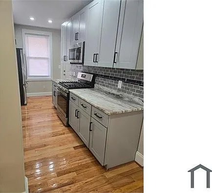 3 bed, 1200 sqft, $1,975 — Photo 4