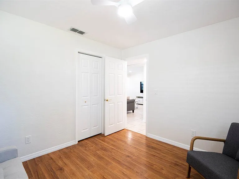 569 Bamboo Dr S — Photo 24