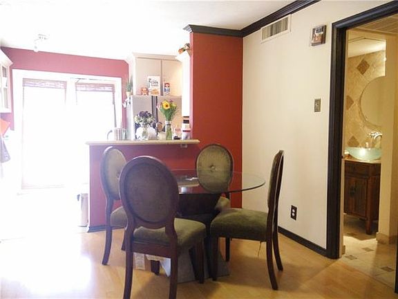 5th image of 4525 Gilbert Ave APT 208