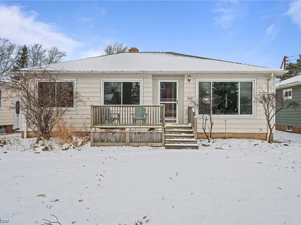11252 Lawndale Dr, Parma Heights, OH 44130