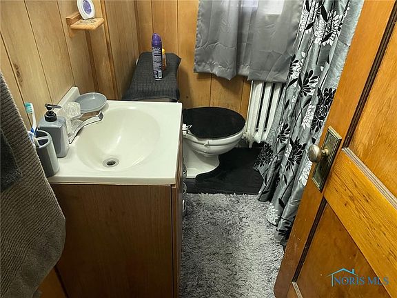 3rd image of 4334 N Lockwood Ave