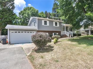 124 Maple Ridge Dr, King, NC 27021