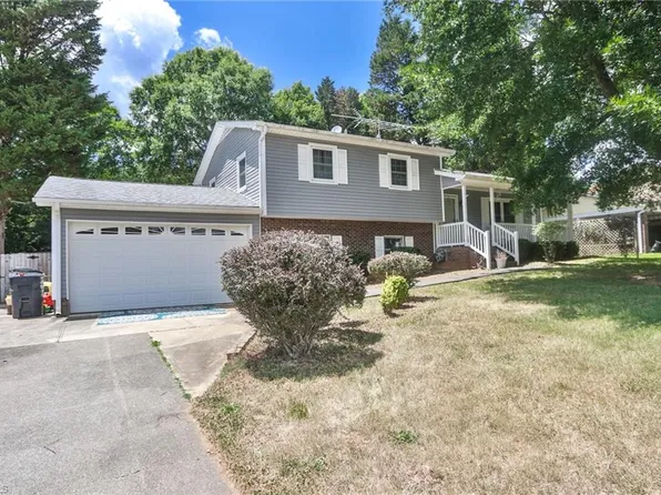 124 Maple Ridge Dr, King, NC 27021