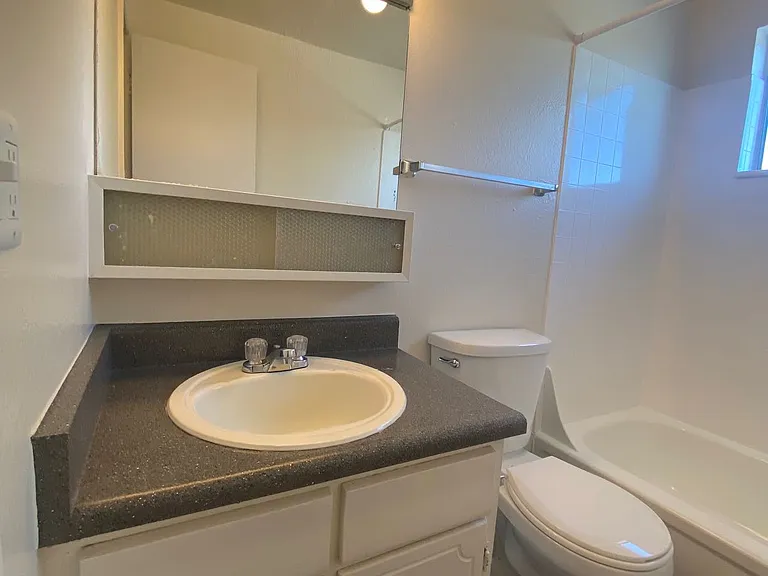 Garden Center Apt. 66 — Photo 14