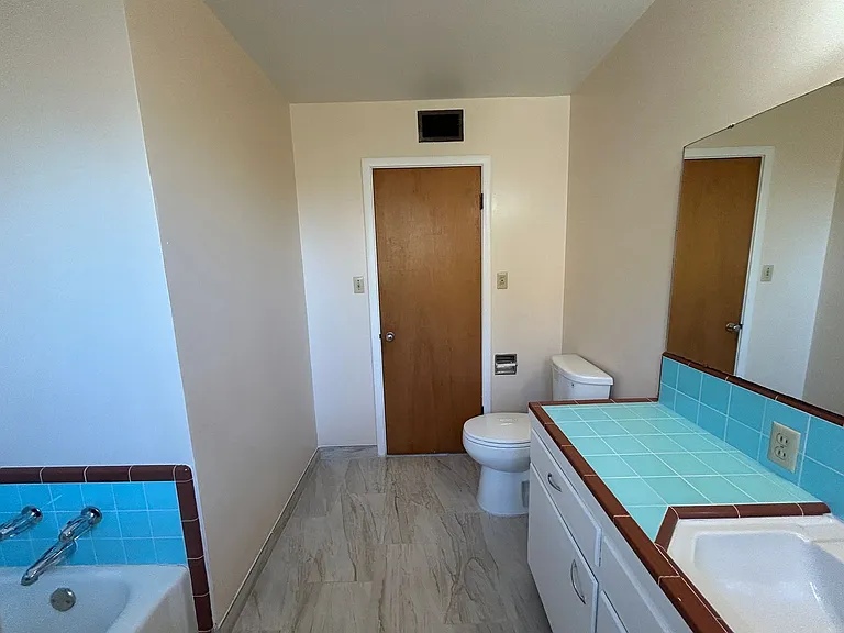 135 West Ave — Photo 17