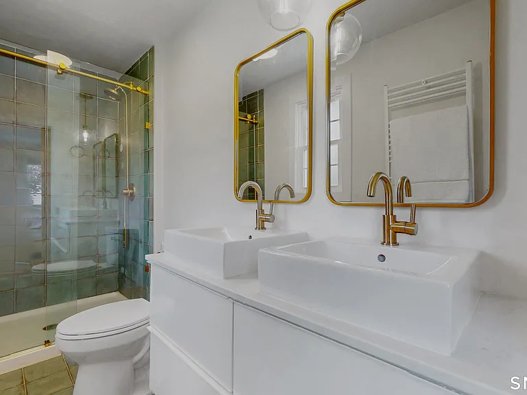 444 Highland St — Photo 10