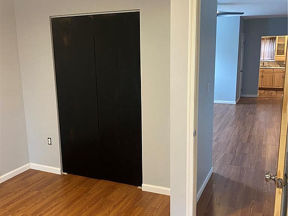5th image of 123 E Elizabeth Ave