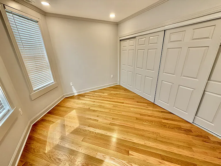 162 Salem St #1 — Photo 9
