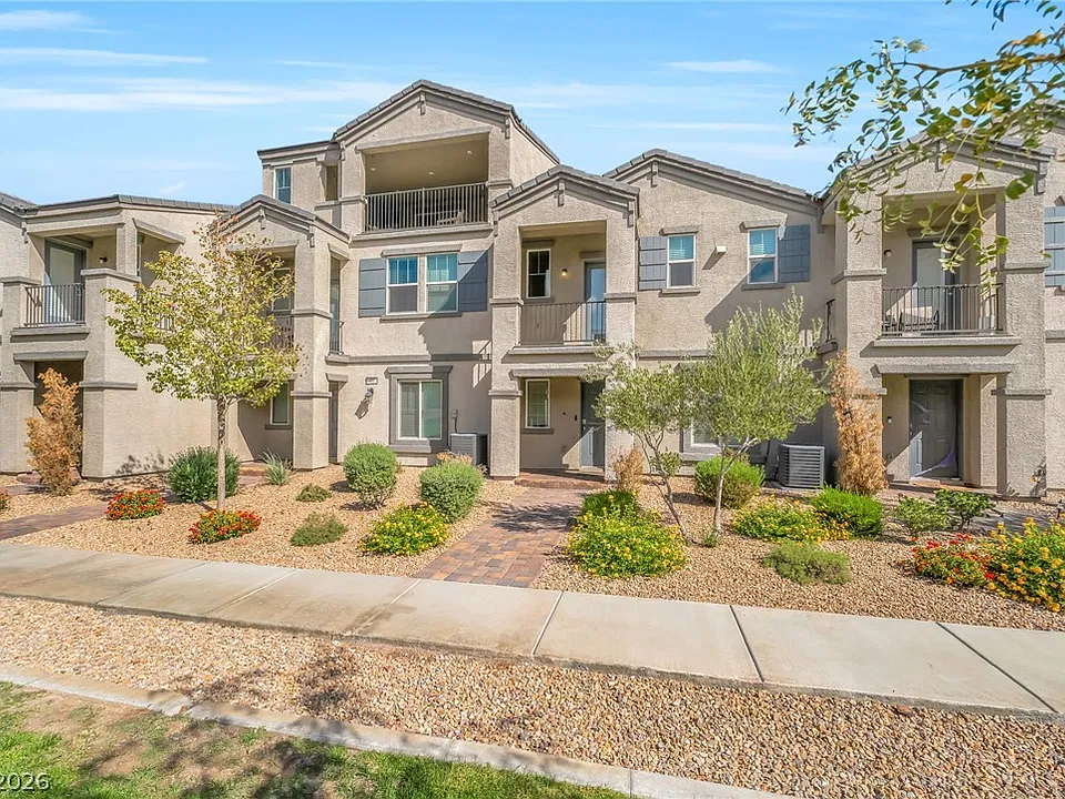 483 Ylang Pl