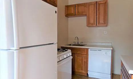 1051 W North Shore Ave #2E — Photo 5