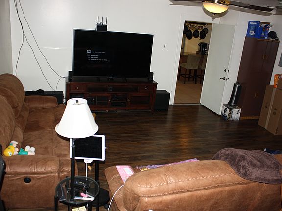 2nd image of 4607 Glennwood Dr