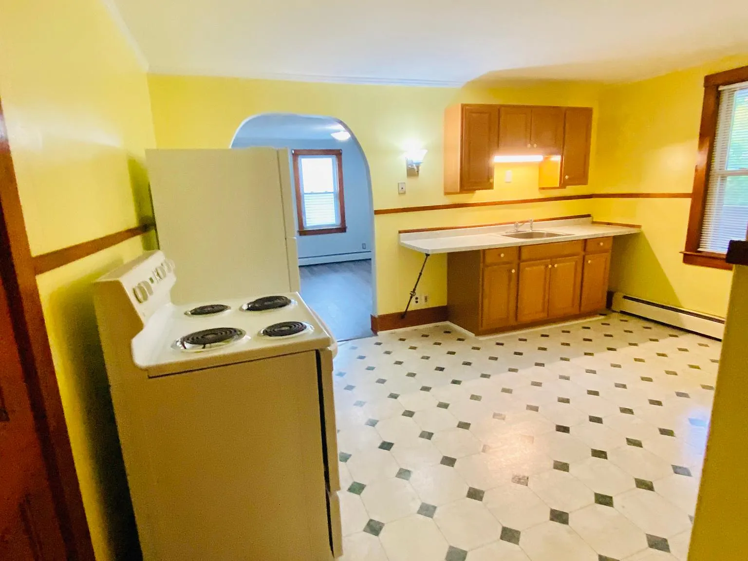 1 bed, 950 sqft, $1,200 — Photo 4