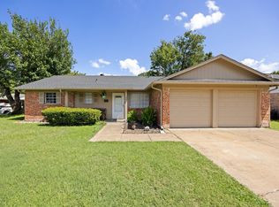 401 Langley Ave, Everman, TX 76140