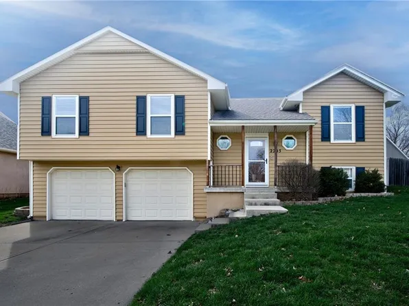 2205 NE 3rd St, Blue Springs, MO 64014