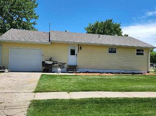 518 Crescent St, Mobridge, SD 57601