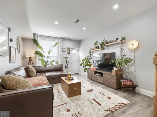 303 Fagley St, Baltimore, MD 21224