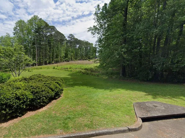 5571 Stonehaven Dr, Stone Mountain, GA 30087