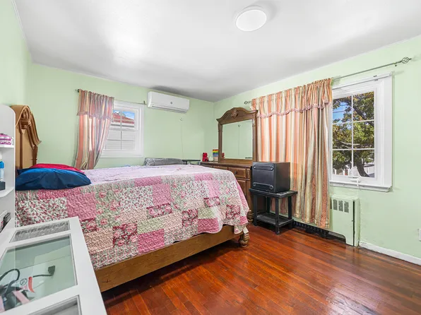 120-38 Inwood Street image 21 of 28