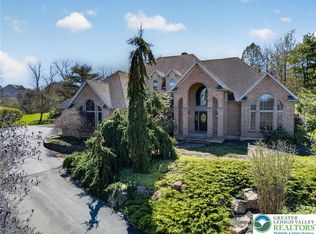 3190 Sheffield Dr, Emmaus, PA