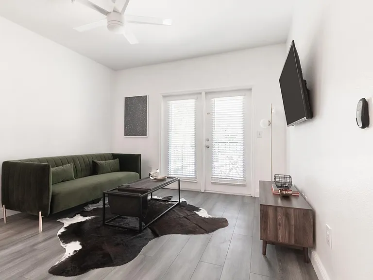 1810 E Palm Ave #1111 — Photo 1