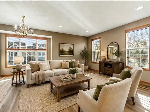 9980 Wildflower Dr, Eden Prairie, MN 55347
