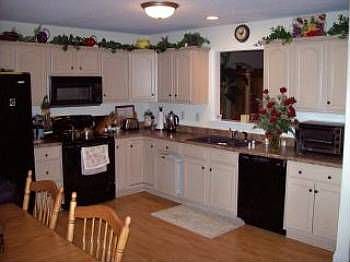3rd image of 783 Wyndhurst Dr