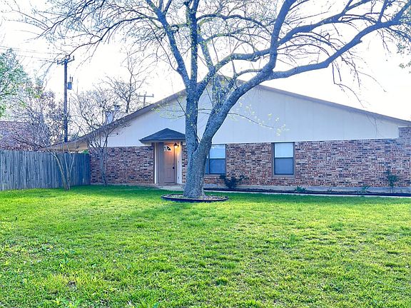 3rd image of 9623 Sugarloaf Dr