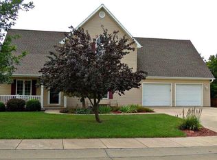 714 Arrowhead Cir, Maryville, MO 64468