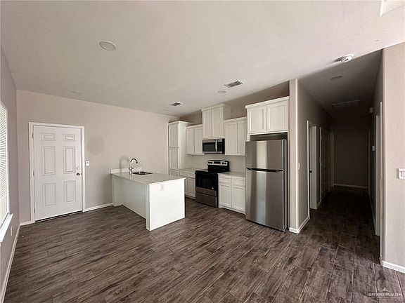 2nd image of 1308 Valle Vista St