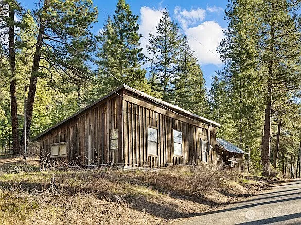 3081 Liberty Road photo 1