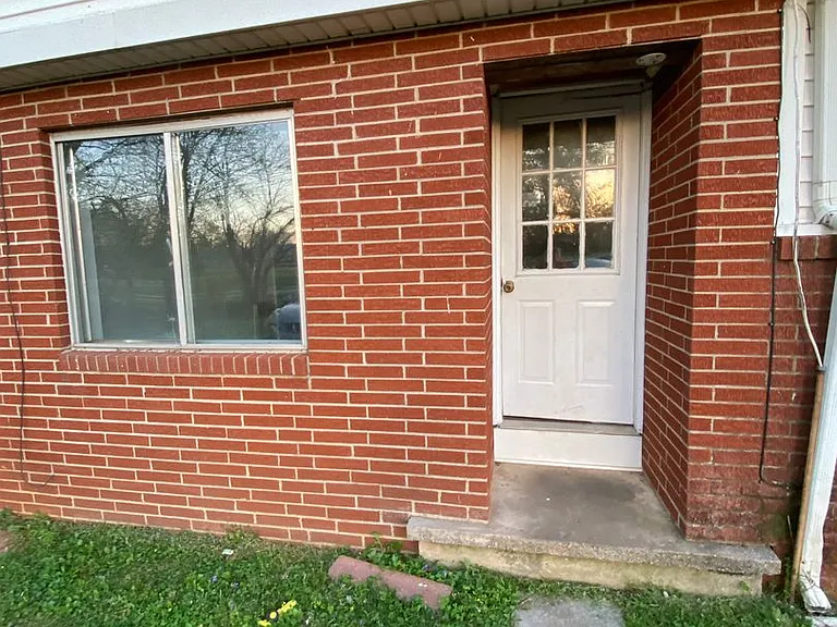 150 Pembroke Oak Grove Rd — Photo 2