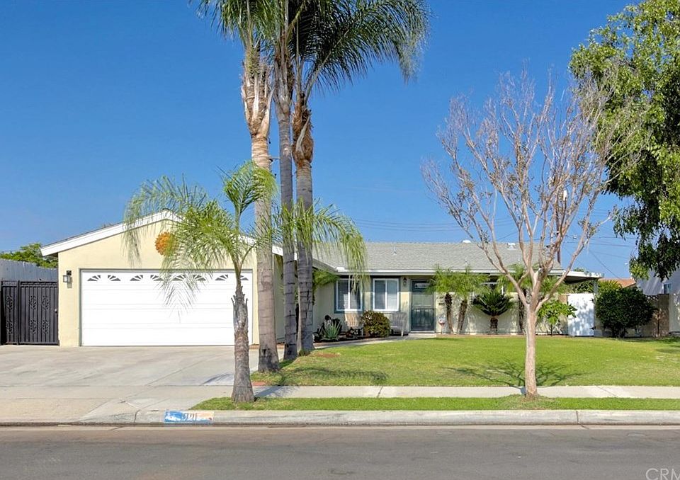 1st image of 10111 Beatrice Cir