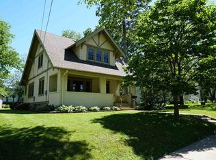 1411 Clark St, Charles City, IA 50616