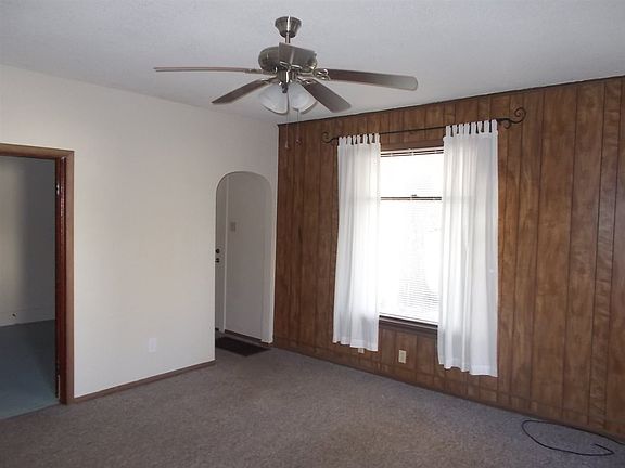 4th image of 207 S Washington St