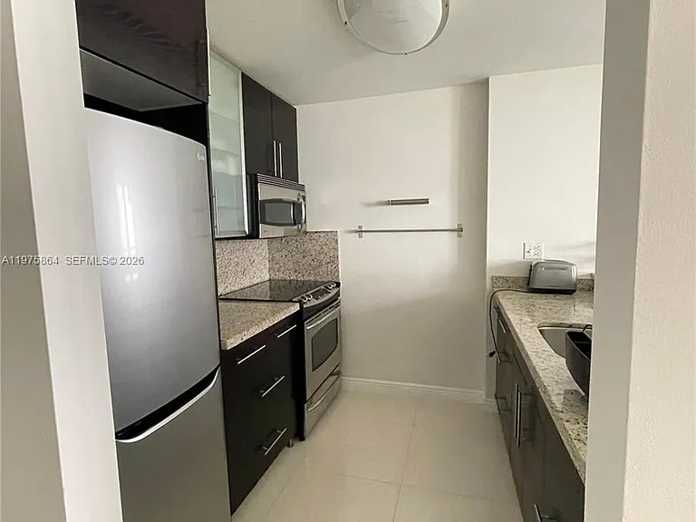 800 N Miami Ave #E-408 — Photo 2