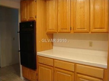 3rd image of 3028 Stern Dr