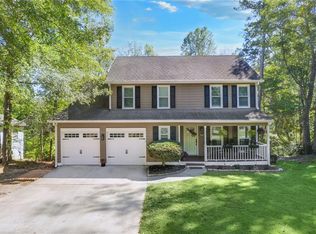 2433 Country Lake Ln, Powder Springs, GA 30127