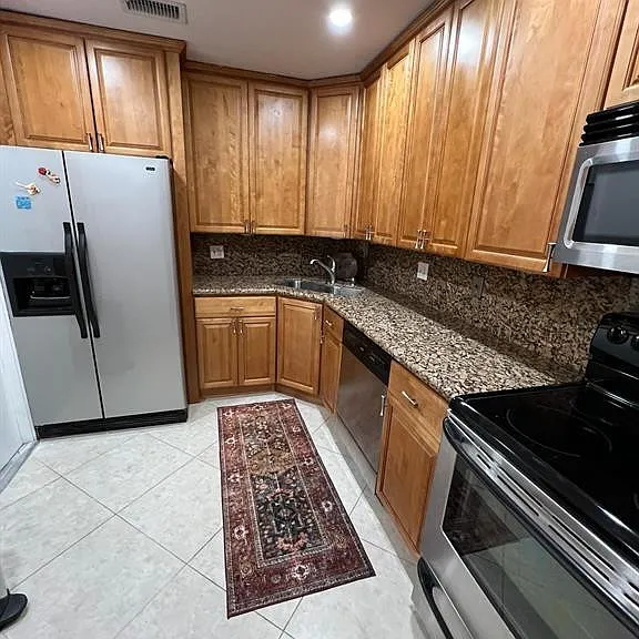 351 NE 19th Pl #206K — Photo 5