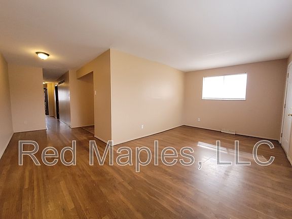 3rd image of 4048 Esseldale Dr