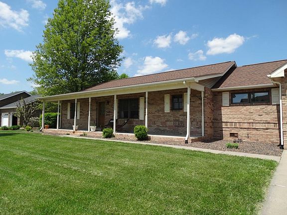 3rd image of 1506 E Willow Dr