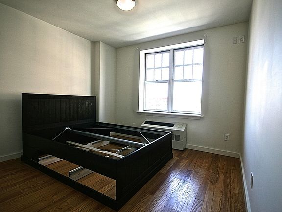 3rd image of 74 Grand Ave APT 1c