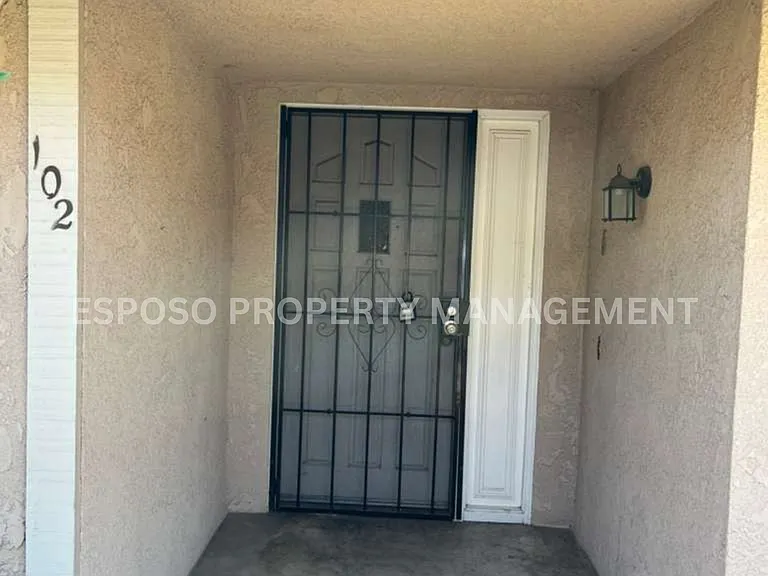 5130 N West Ave #102 — Photo 10