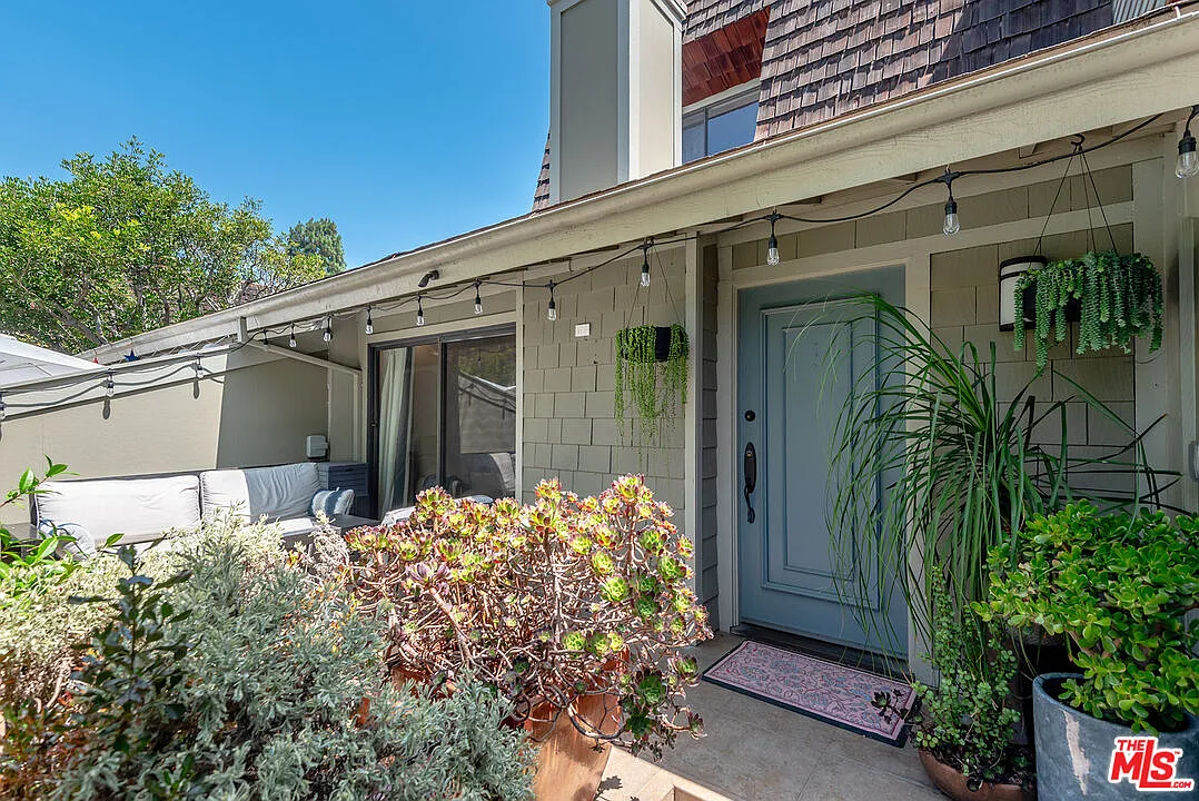 2 bed, 2.5 bath, 1547 sqft, $5,700 — Photo 4