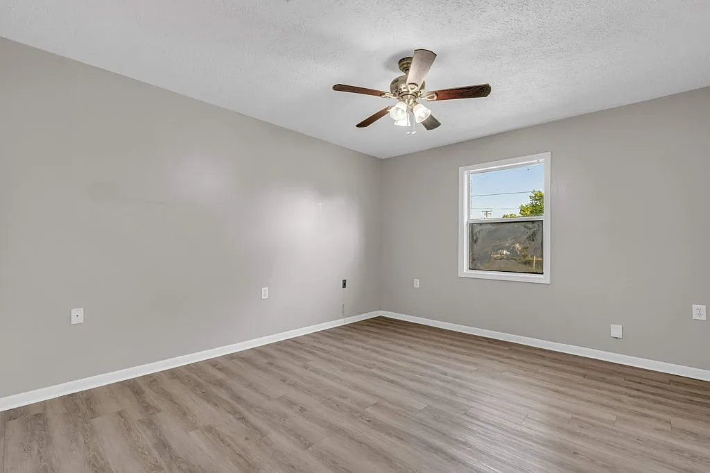 1 bed, 700 sqft, $725 — Photo 3