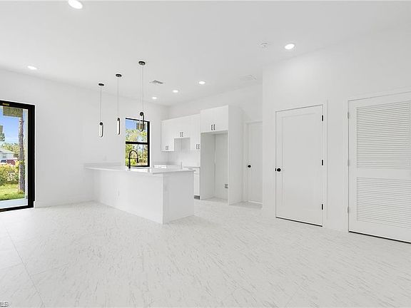 5th image of 3175 Sunshine Blvd