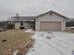 660 W 197th St, Scranton, KS 66537